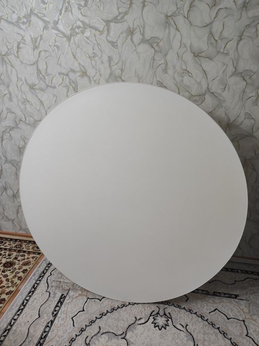 Продам круглый стол