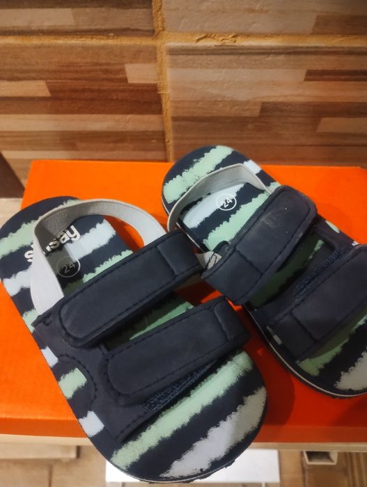 Бебешки сандали и маратонки