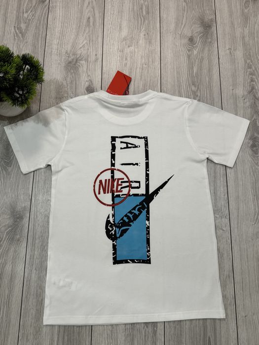 Tricou Nike Air white cu imprimeu pe fata si pe spate   – mărimea M