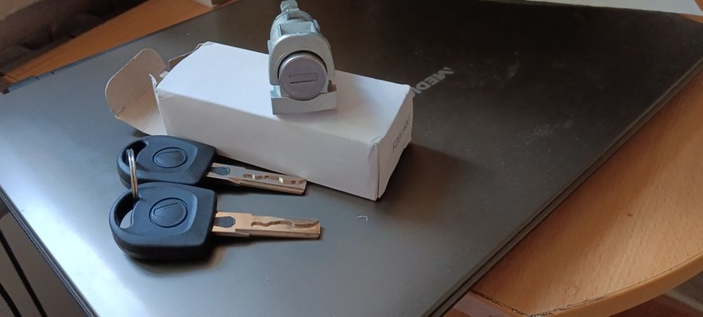 Продам замок двери авто