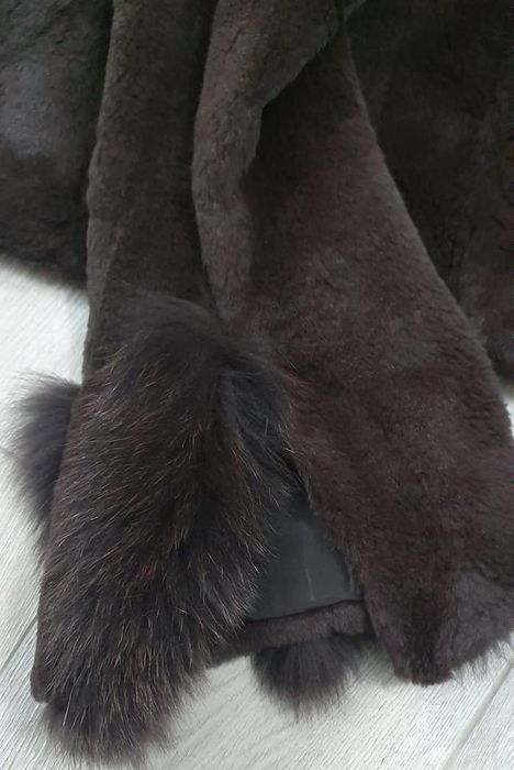 Haina de lux chinchilla rex cu guler de vulpe