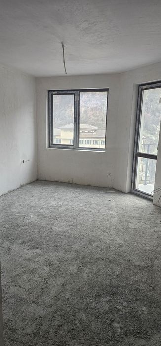 НОВ тристаен апартамент