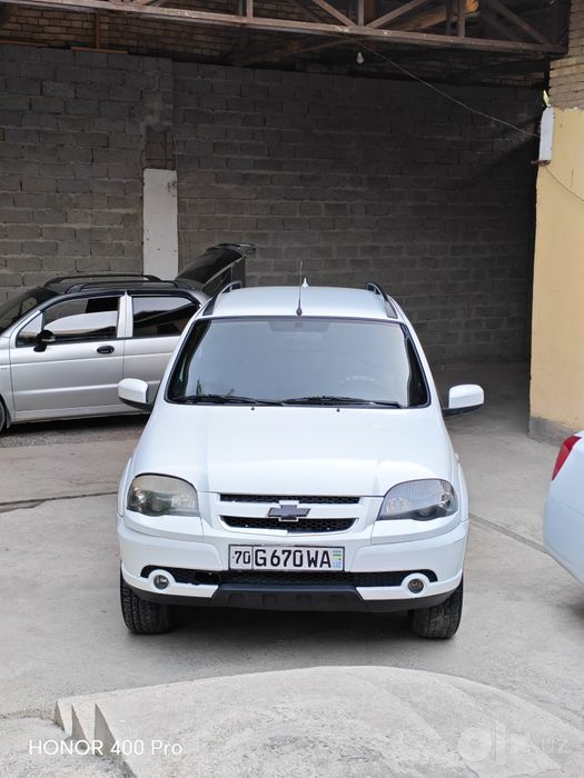 Niva Chevrolet 2018 yil. Probegi 70000 km yurgan.