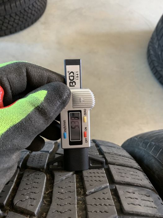 Set 4 anv m+s Continental 205/60/16