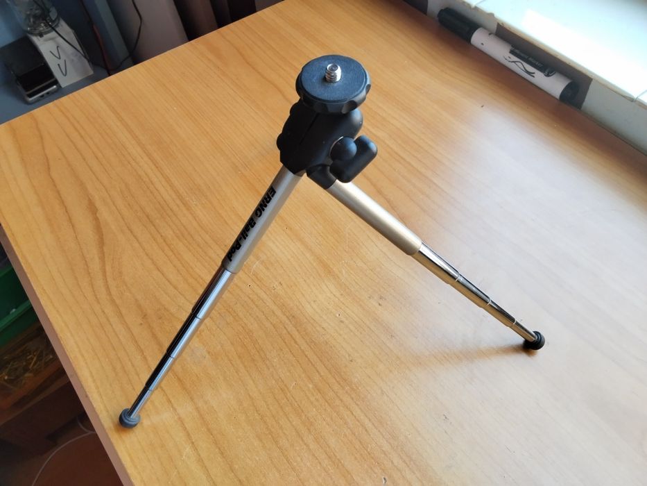 Чисто нова професионална стойка , за видео  камери и фотоапарати