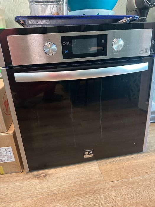 Продам духовой шкаф