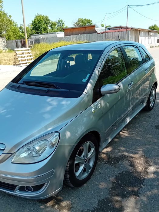 Мерцедес бенц В200,бензин турбо 2000к,200к