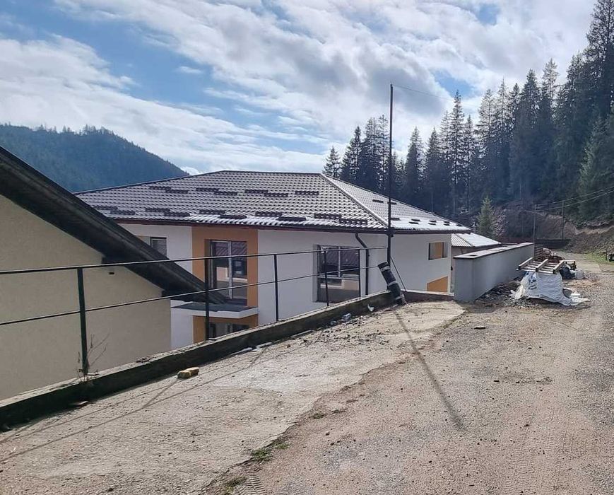 Vindem cabana pe malul Lacului Belis