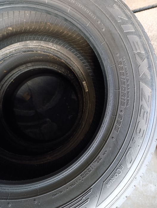 Anvelope de vara 225 60 16 Falken