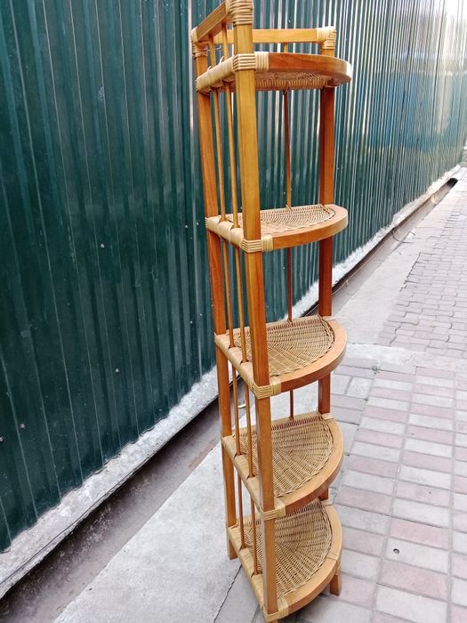 Этажерка плетеная