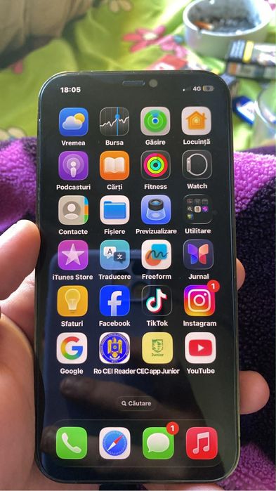 Ip 12 pro aproape nou cu tot cu cutie doar in caransebes nr tel 0733832530