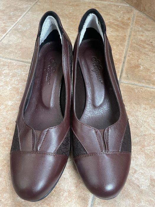 Нови сини и кафяви елегантни обувки 38
