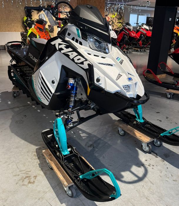 Snowmobil Polaris RMK 850 Khaos  Patriot BOOST 155 2025 500 Km