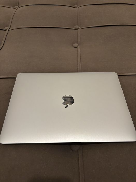 Macbook Air M1 8/256гб