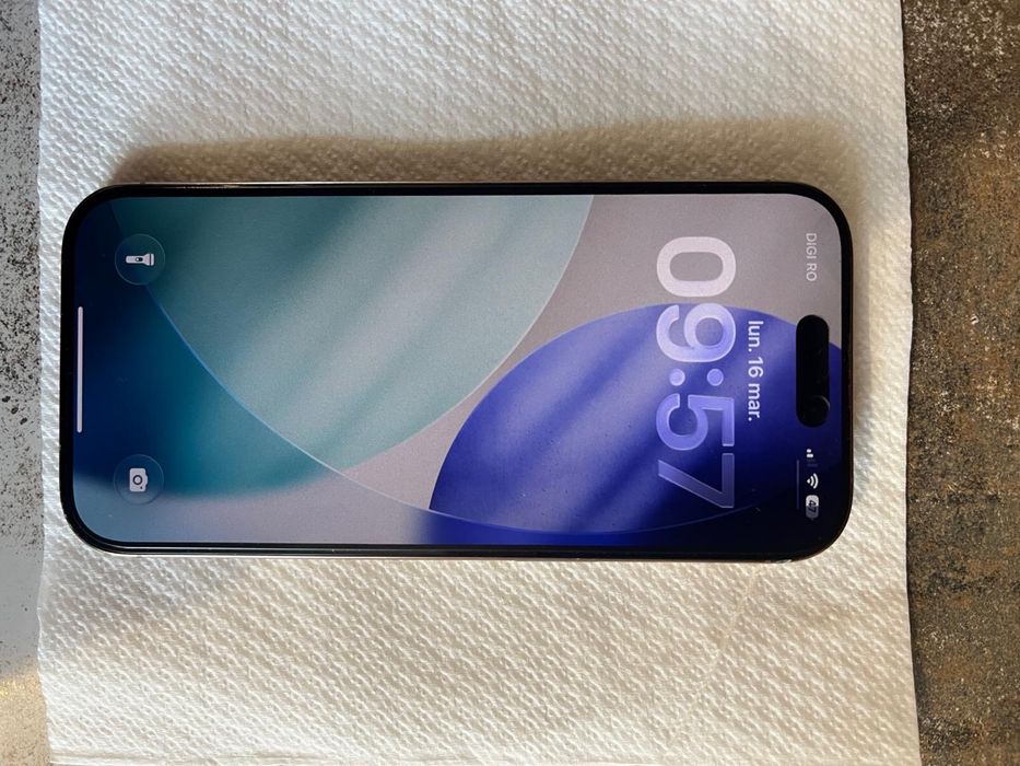 iPhone 16 Pro Desert Titanium - 128 GB