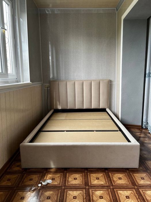 Karavatlarni buyurtma asosida yasab beramiz shunindek yumshoq mebelarn