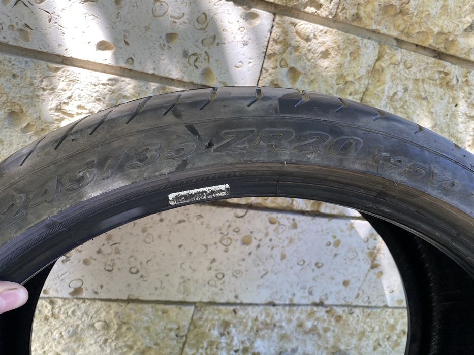 Продавам Pirelli P ZERO – 245/35 ZR20