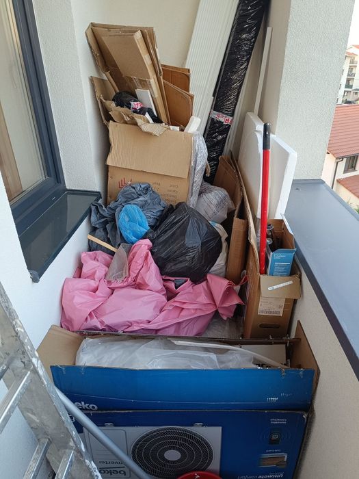 Debarasari non stop. Ofer factura la cerere