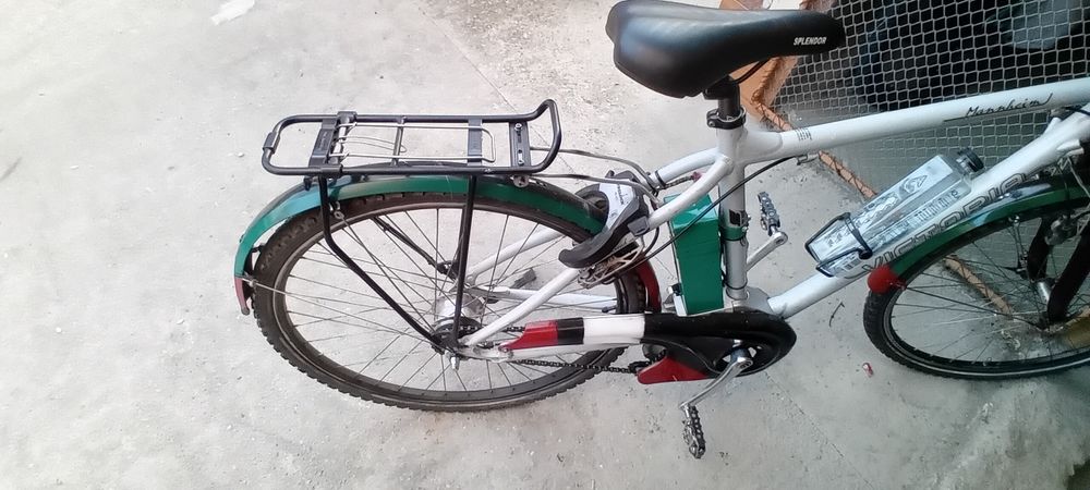 Bicicletă electrică.