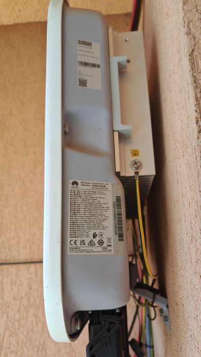 Invertor hibrid Huawei SUN2000-8KTL-M1 8kW trifazat + DTSU666-H + Dongle WiFi