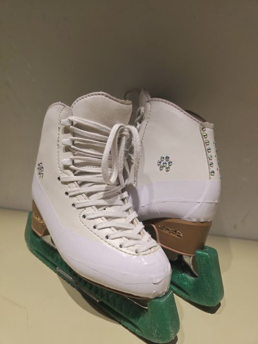 Фигурные коньки Edea