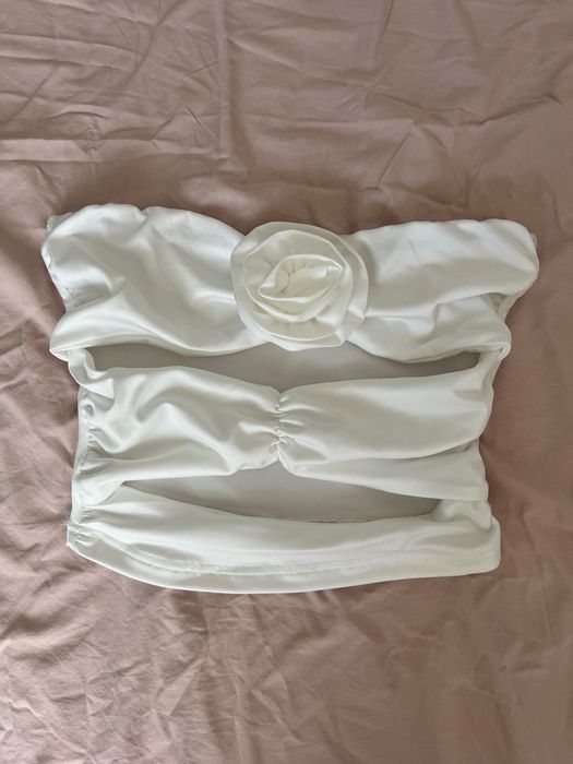 Дамски бял топ..