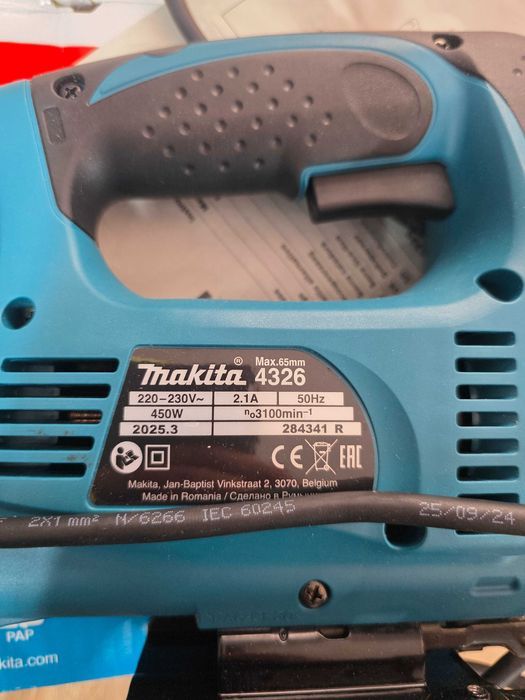Makita - Fierastrau pendular 450 W 4326