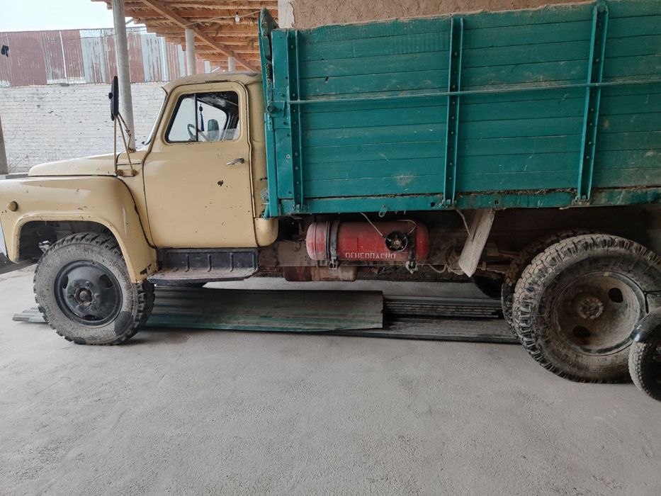 Gaz 53 sotiladi holati yaxshi