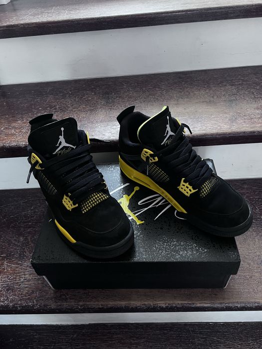 Jordan 4 yellow thunder