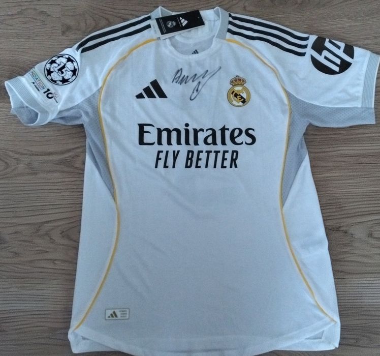 Tricou de fotbal cu Real Madrid original
