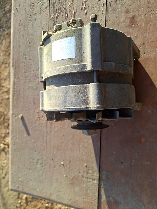 Ауди 100 2.3 объем оригинал