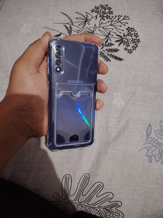 Samsung A30s Sotiladi Holati Ideal tinniq