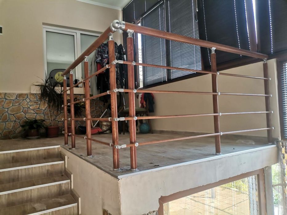 Алуминиев парапет с три струни.