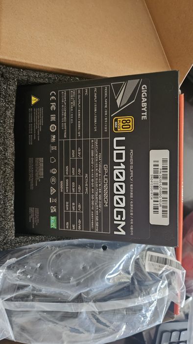 Захранване Gigabyte UD1000w Gold