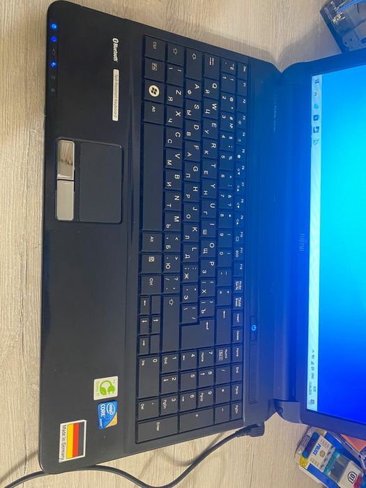 Fujitsu intel core i3/очень надежный