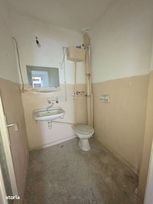 3 camere, str. Aprodul Arbore, etajul 3, decomandat, 78 mp, 2 băi