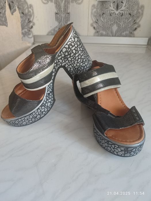 женские обувь б.у размер 37