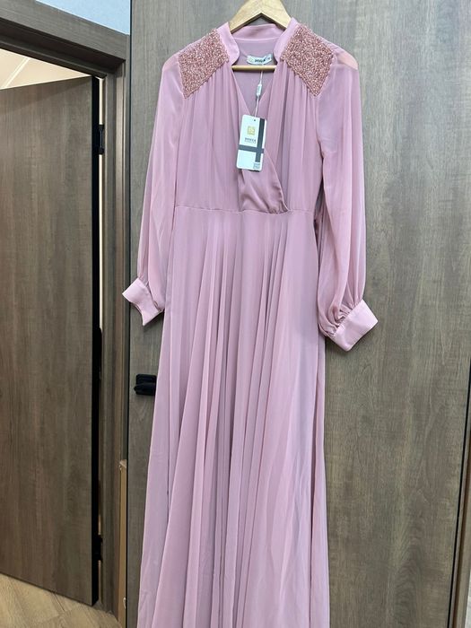 Продаю вечерние платья