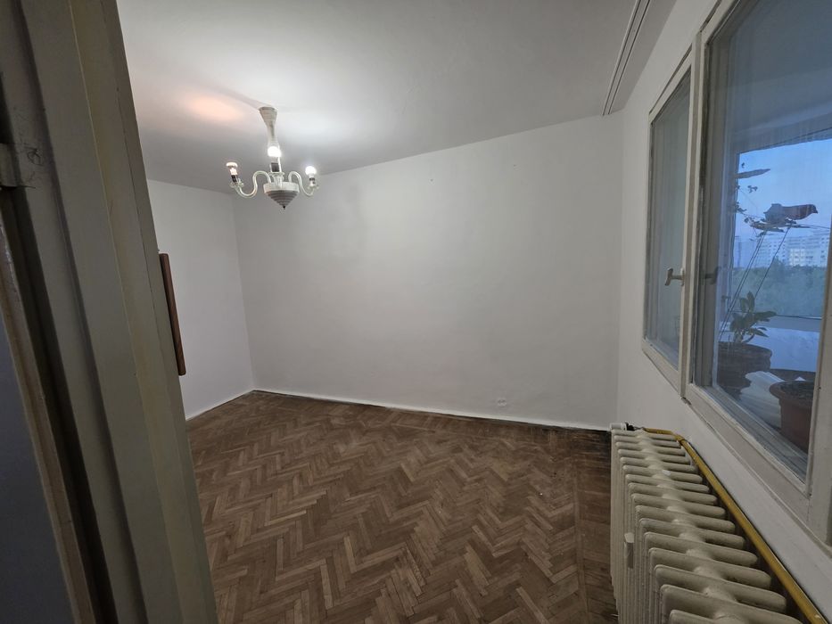 Vând apartament cu 2 camere sector 3 Titan, metrou Titan