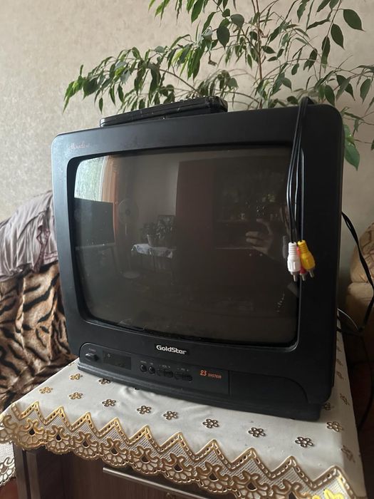 Продается телевизор