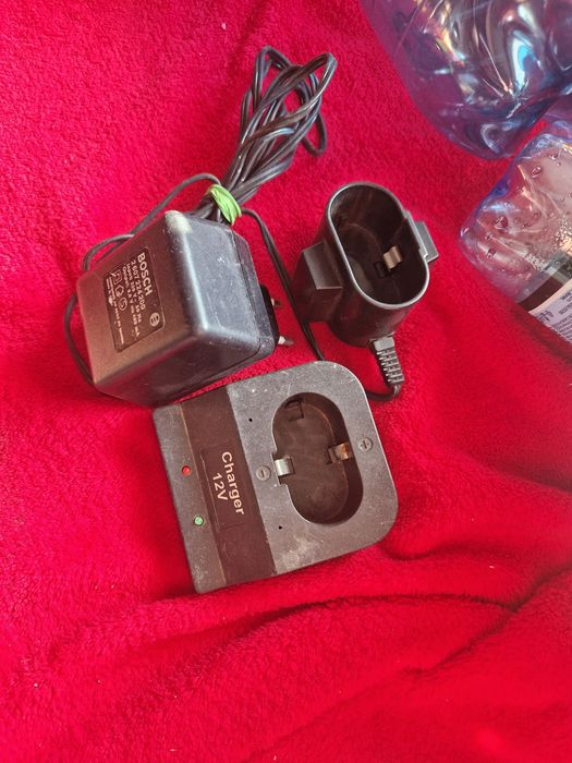 Adaptor  / încărcător pentru autofiletanta bosch