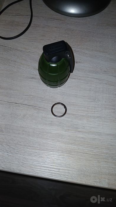 Продаю павербанк граната