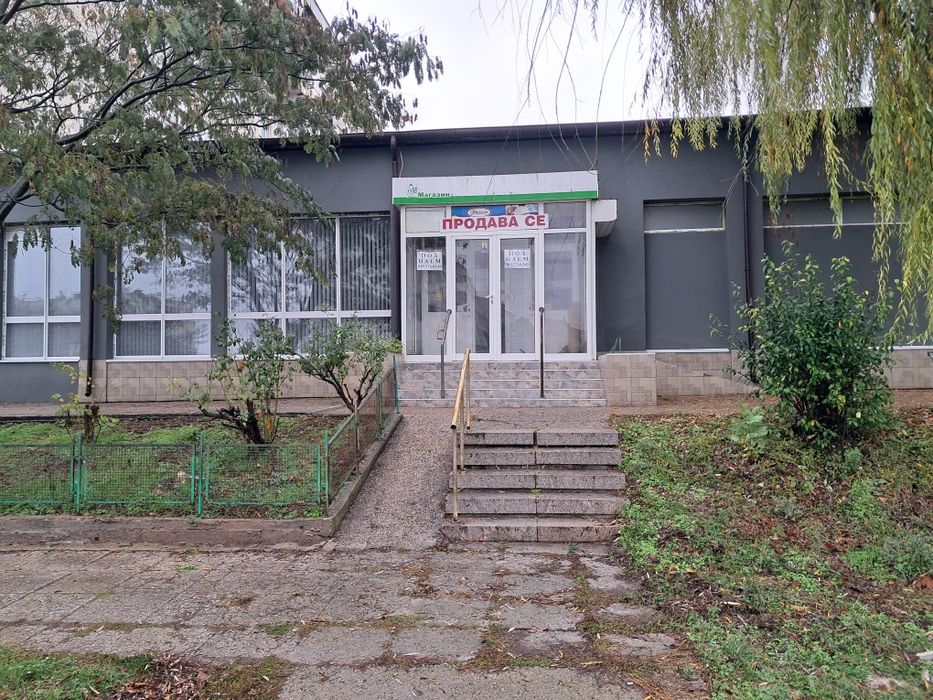 Дава се под наем Магазин в Добрич, Балик - 100 кв.м за 499 € - Снимка #1
