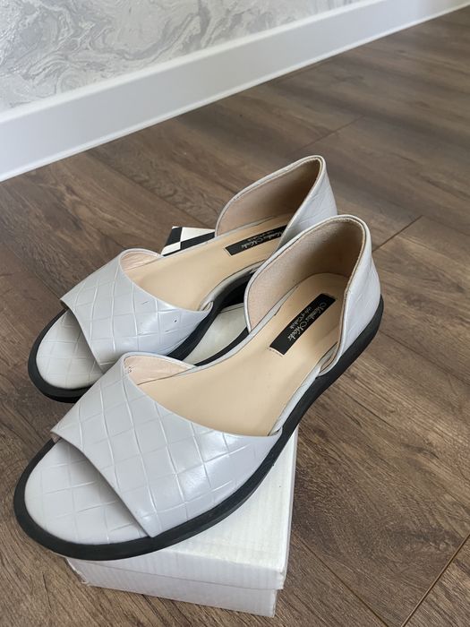 Продам женские сандали