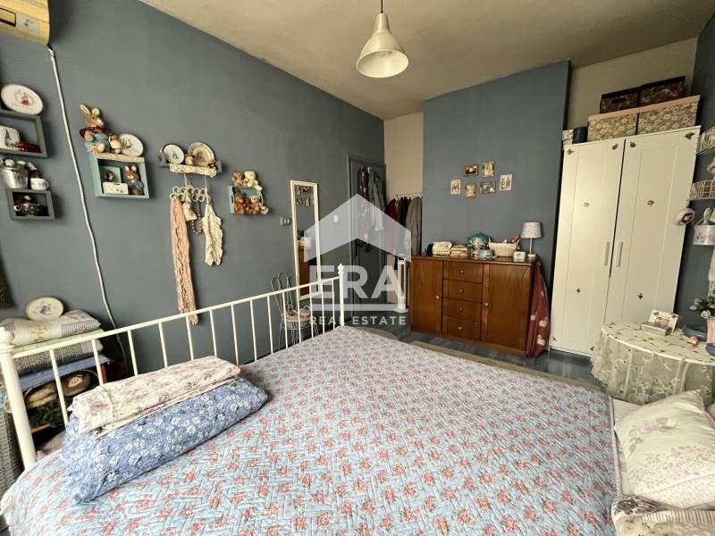 Артистичен тристаен апартамент в  сърцето на кв. Оборище