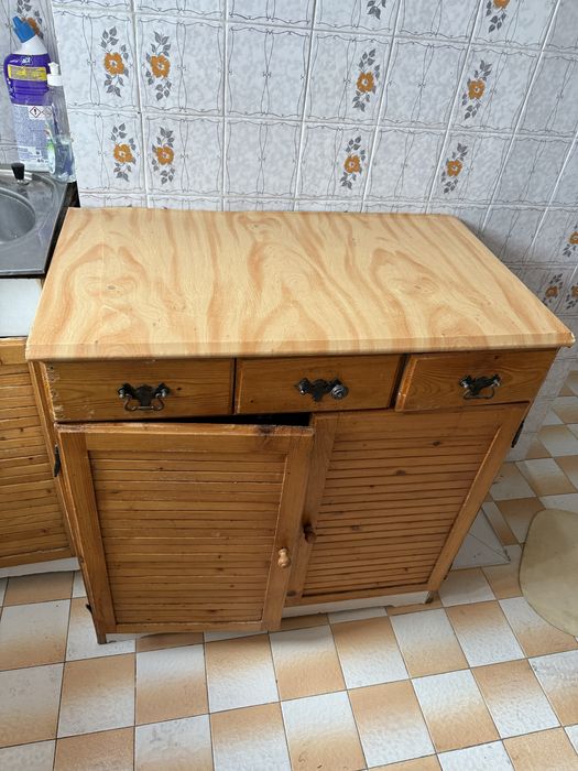 mobila de bucatarie