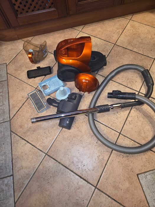 Прахосмукачка LG  1600w