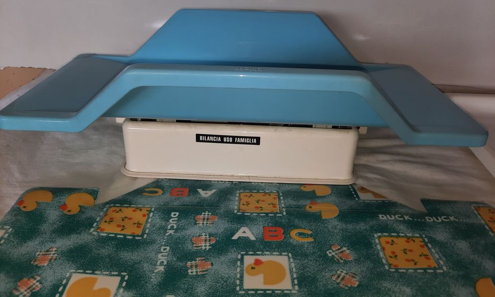 Винтидж бебешко кантарче на Chicco