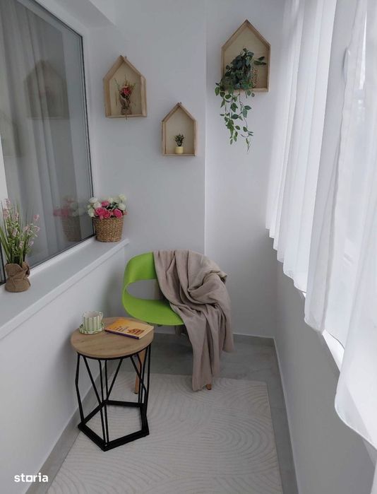 Apartament cu 3 camere de vânzare în zona Micro 16