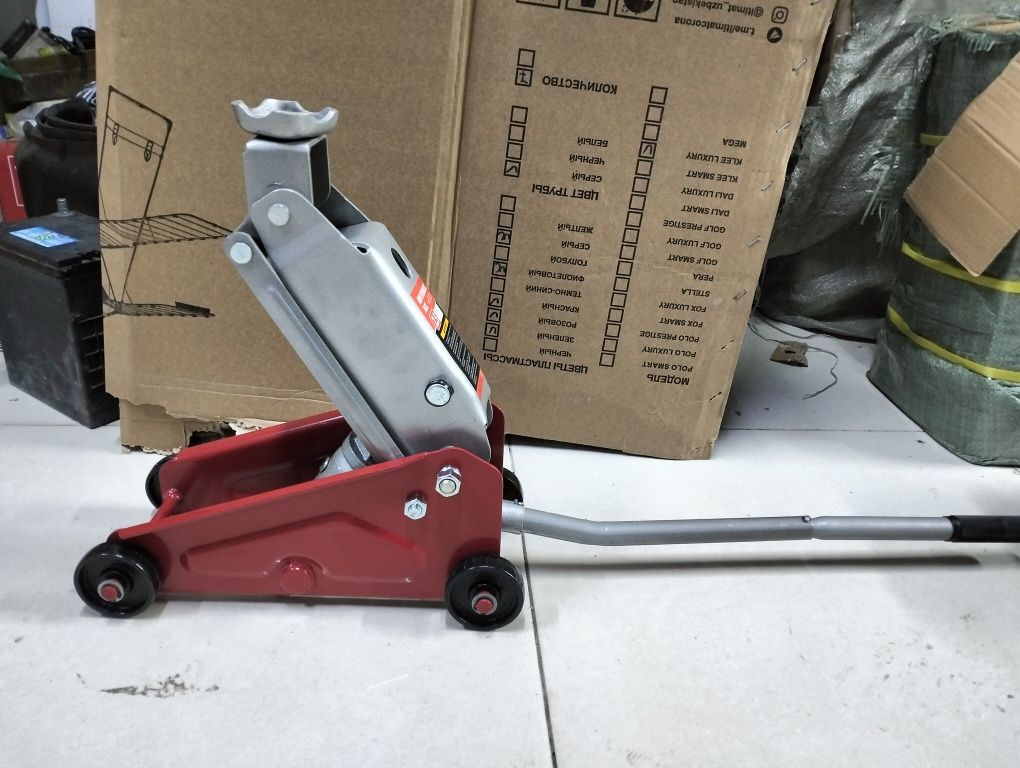 Домкрат подкатной гидравлический. Новый Домкрат Mini HYDRAULIC JACK ...